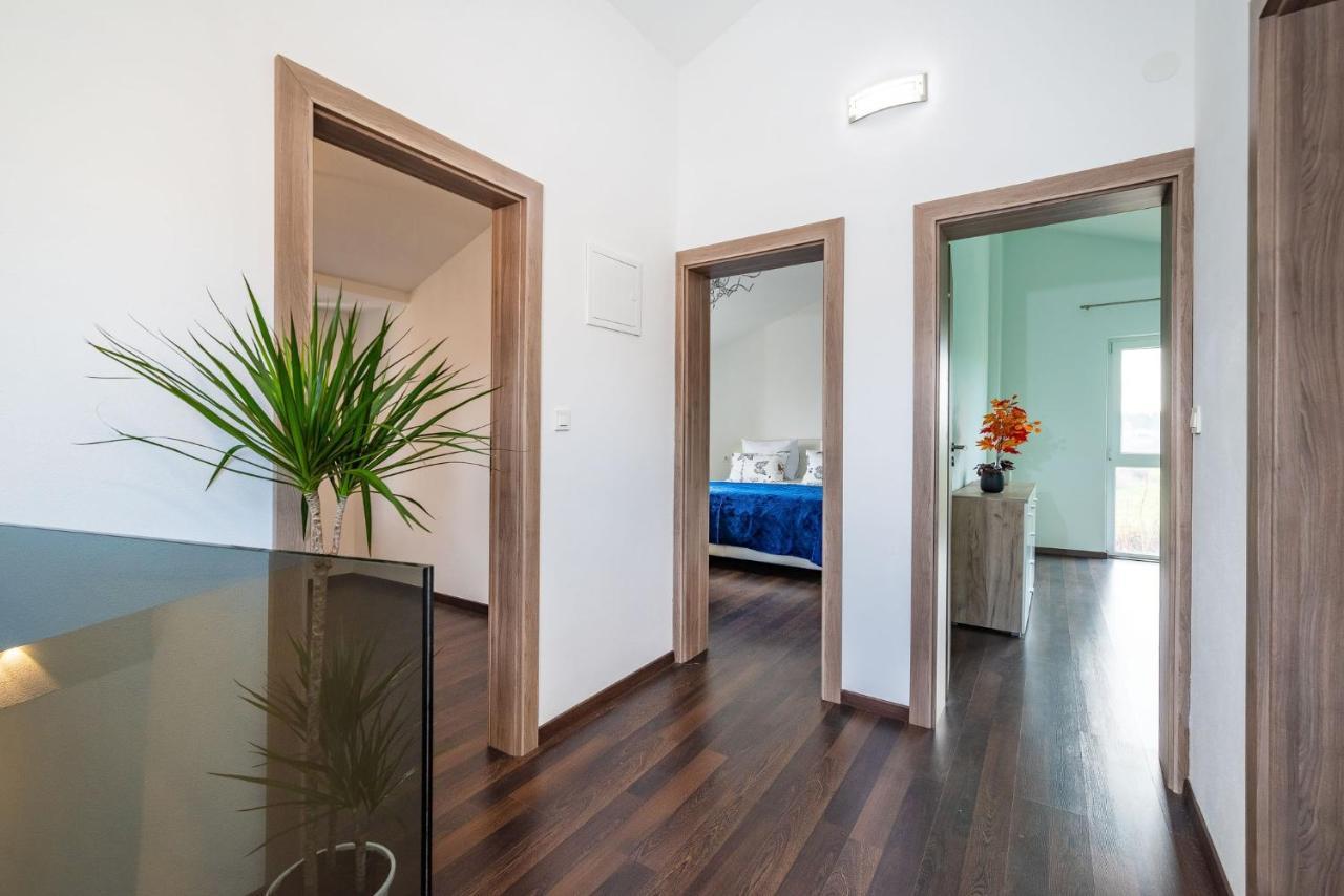 Holiday House With A Parking Space Nin, Zadar - 18143 Bagian luar foto